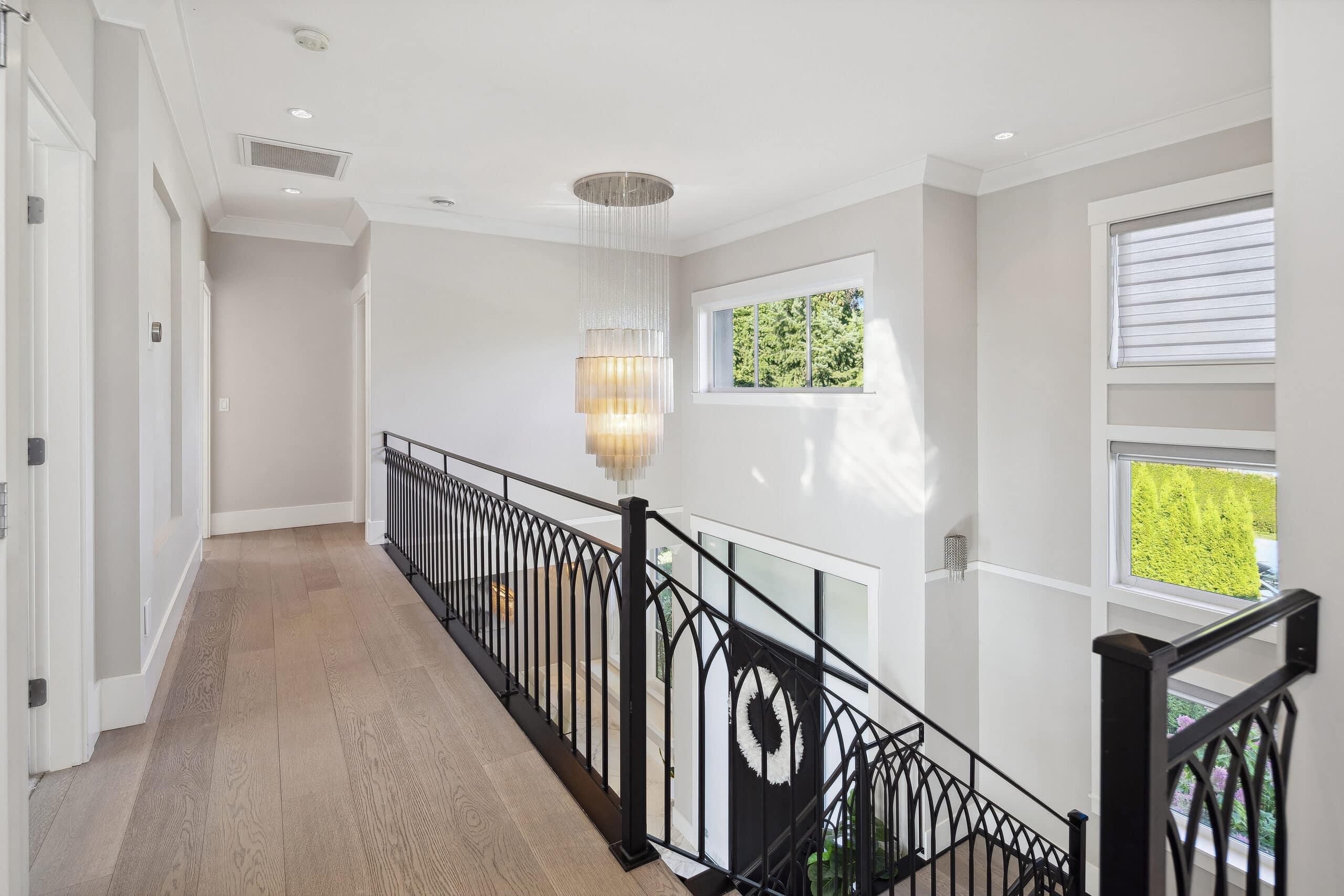 Sperling Avenue, view 13