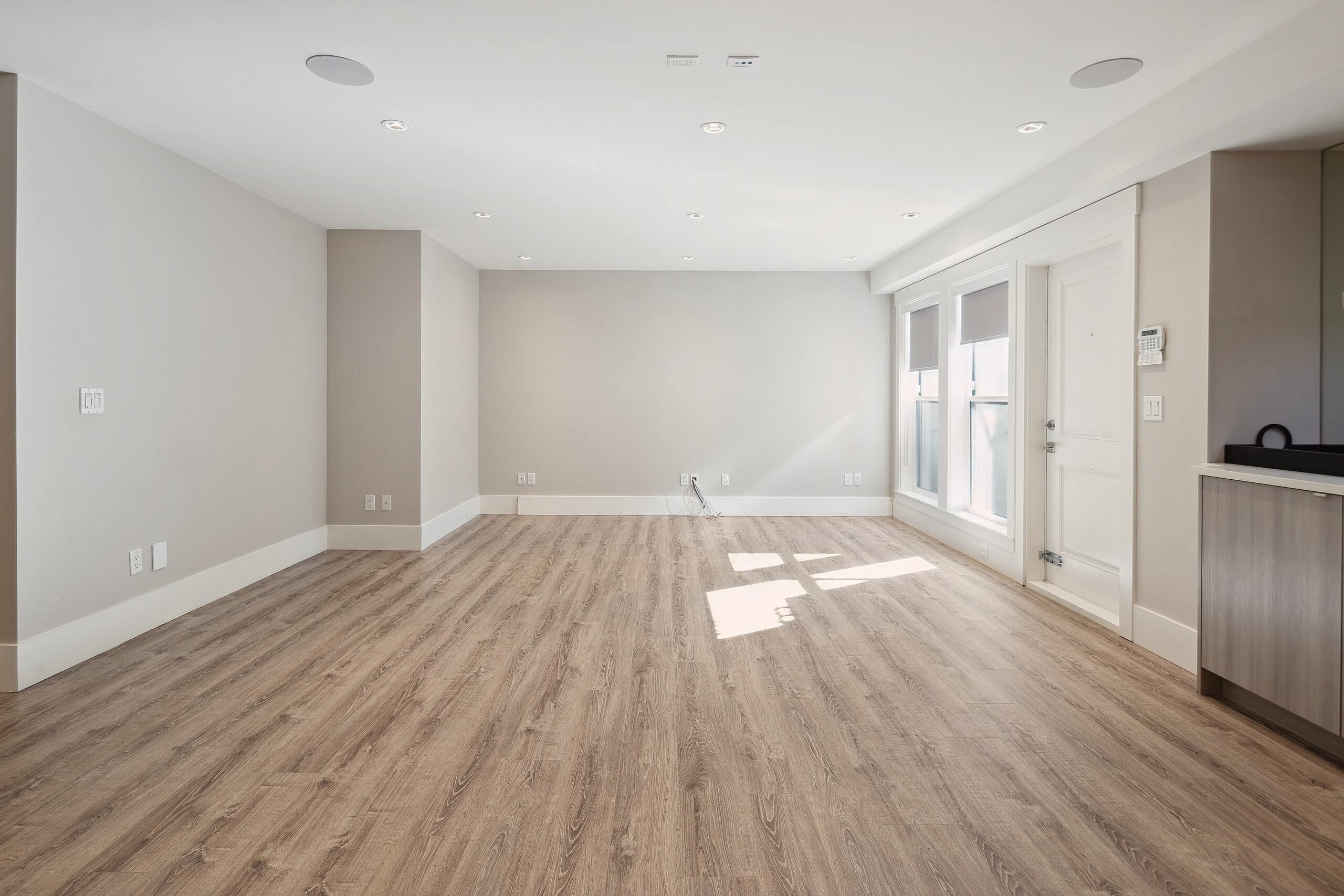 Sperling Avenue, view 20